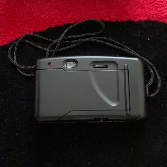 HARRAH'S Las Vegas 35mm Cam 24mm lens with tin box - Picture 10 of 13